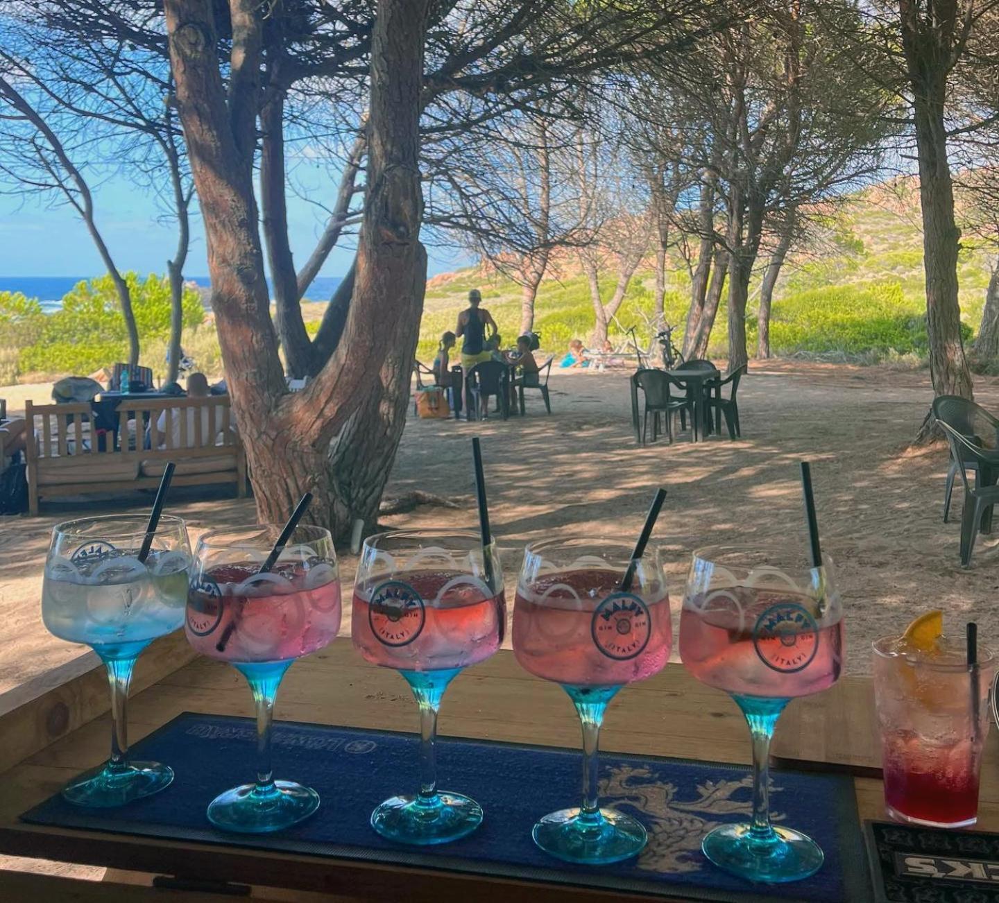 Gli Oleandri Di Calarossa - 5M Walk To The Beach อิโซลา โรสซา ภายนอก รูปภาพ