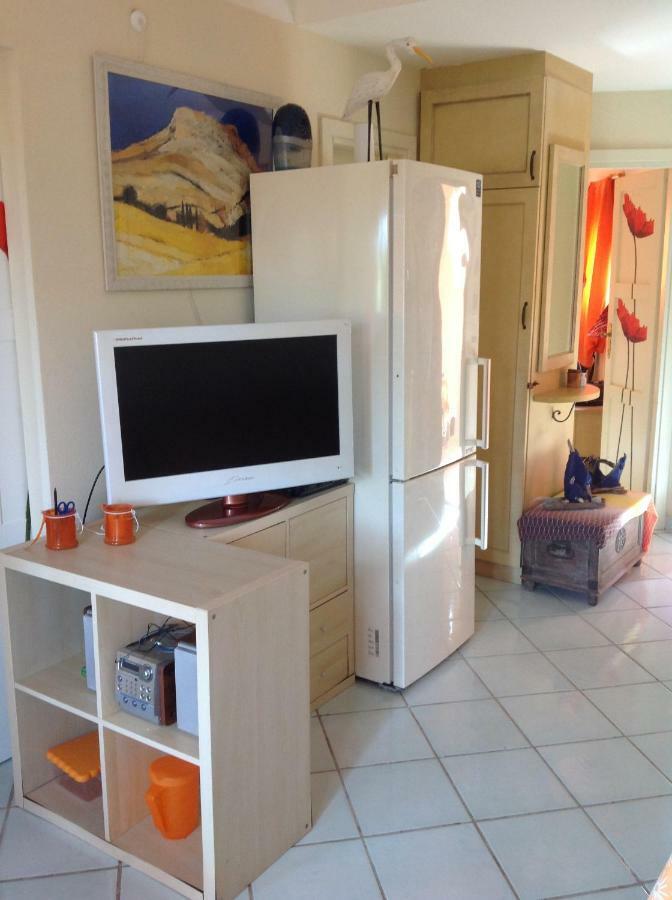 Gli Oleandri Di Calarossa - 5M Walk To The Beach อิโซลา โรสซา ภายนอก รูปภาพ